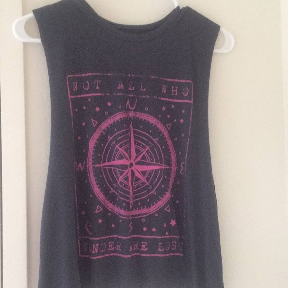 “Wanderlust”Not all who wander are lost tank Sz S